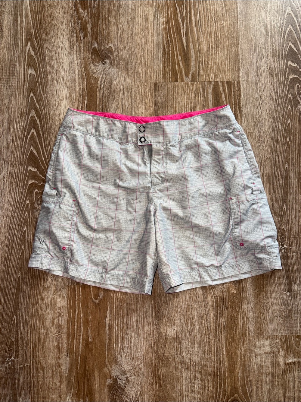 Vintage Y2K Light Gray Plaid Women's Shorts with Pink Trim